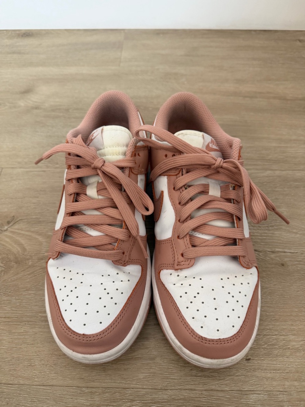 Women’s dunk low in rose whisper